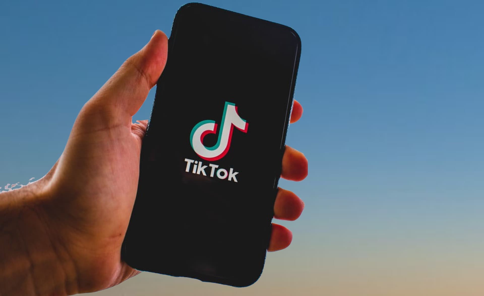 DOJ Rule Change: Federal Employees Cleared to Download TikTok on Government Devices